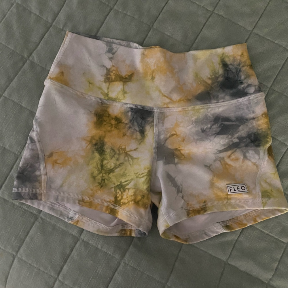 Fleo Tie-Dye Athletic Shorts - Yellow and Gray